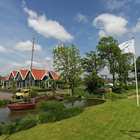 Comfortable With Microwave, Alkmaar At 15km Chalet *
