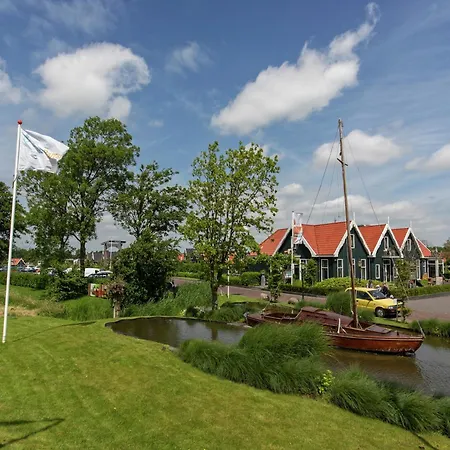 Chalet Comfortable With Microwave, Alkmaar At 15km