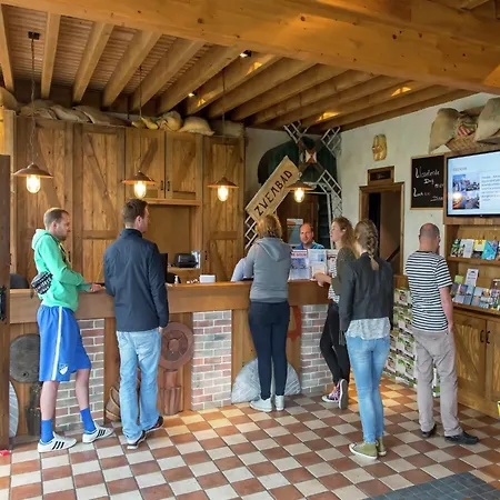 Comfortable With Microwave, Alkmaar At 15km Chalet *